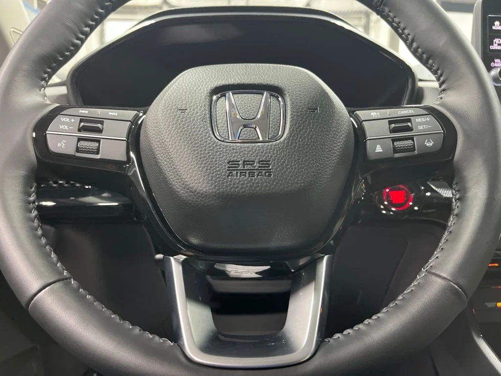 Used 2026 Meteorite Gray Metallic Honda EX-L image 16
