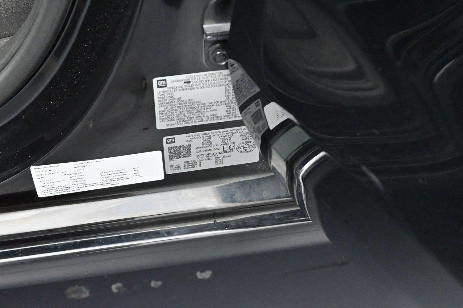 Used 2024 Black Chevrolet Custom image 34