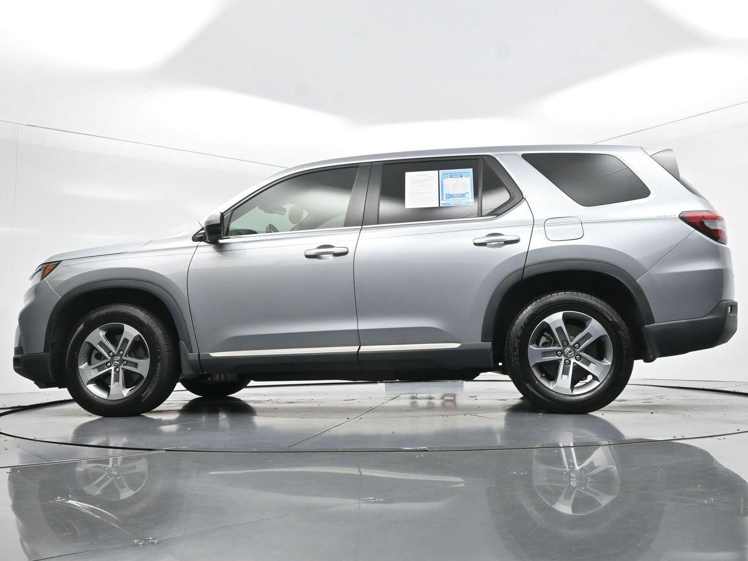 Used 2024 Lunar Silver Metallic Honda EX-L image 53