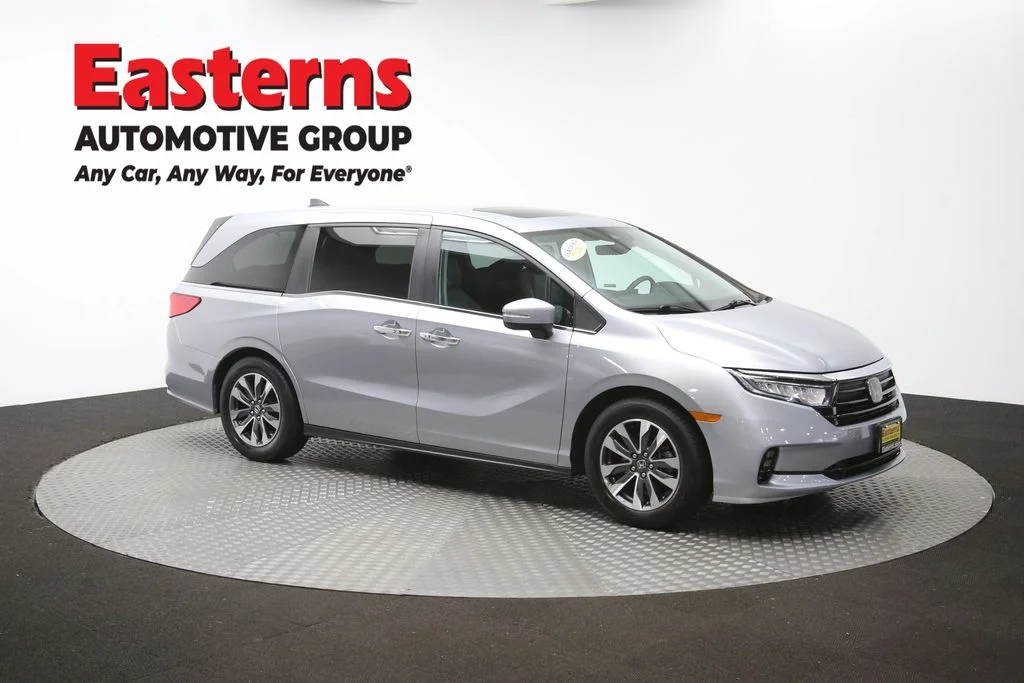Used 2023 Silver Honda EX-L image 46