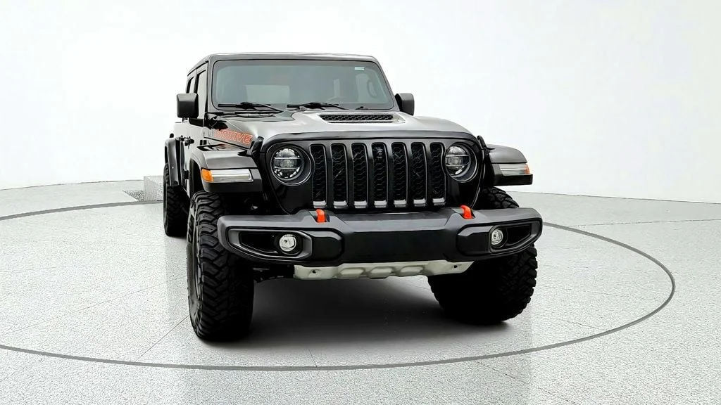 Used 2022 Black Clearcoat Jeep Mojave 4x4 w/ Freedom Top & Leather Seats image 2