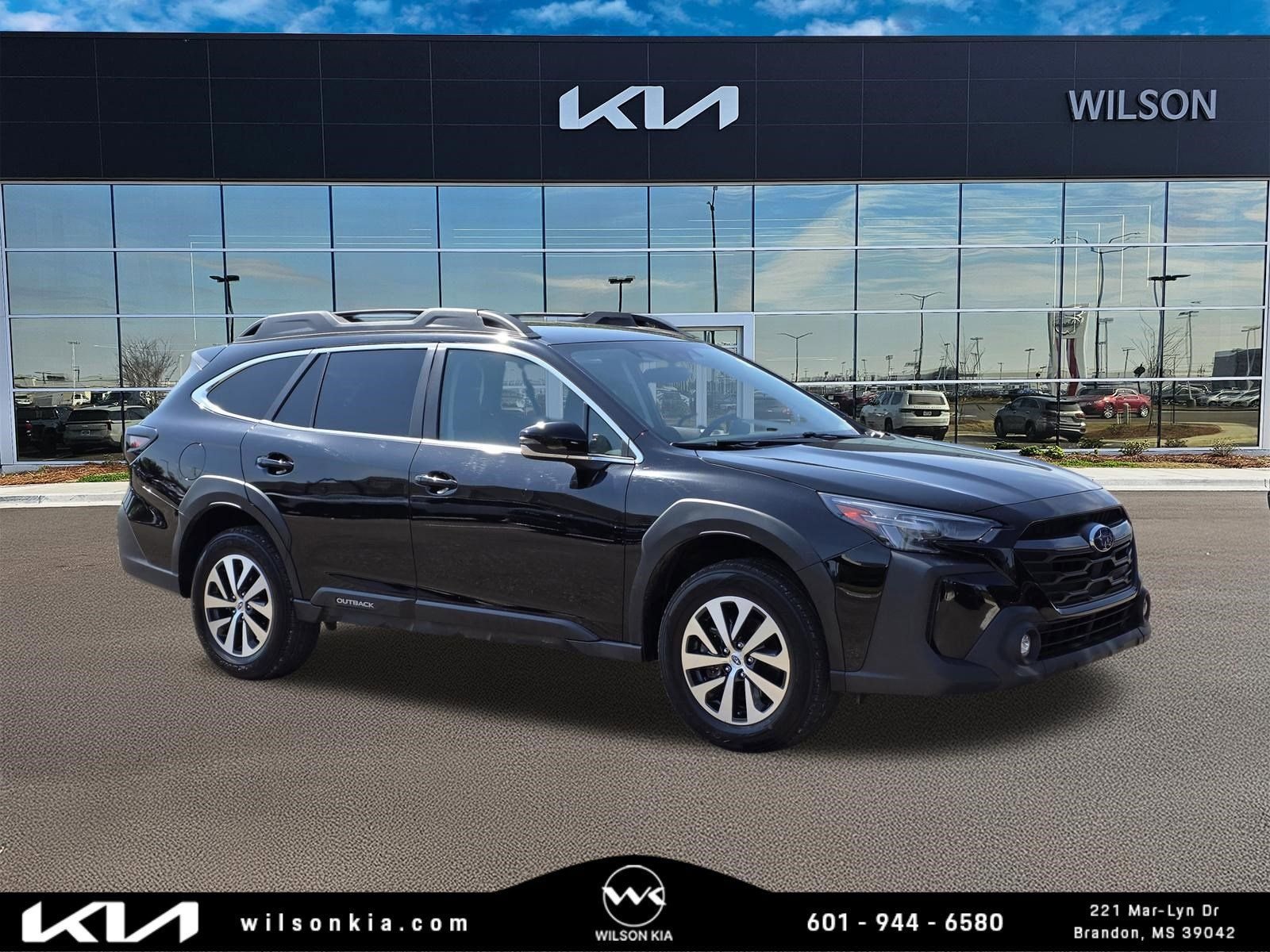 2024 Subaru Outback Premium's photo