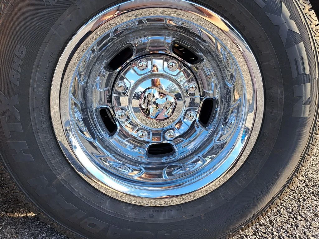 New 2026 Granite Crystal Metallic Clear-Coat Exterior Paint RAM Tradesman image 29