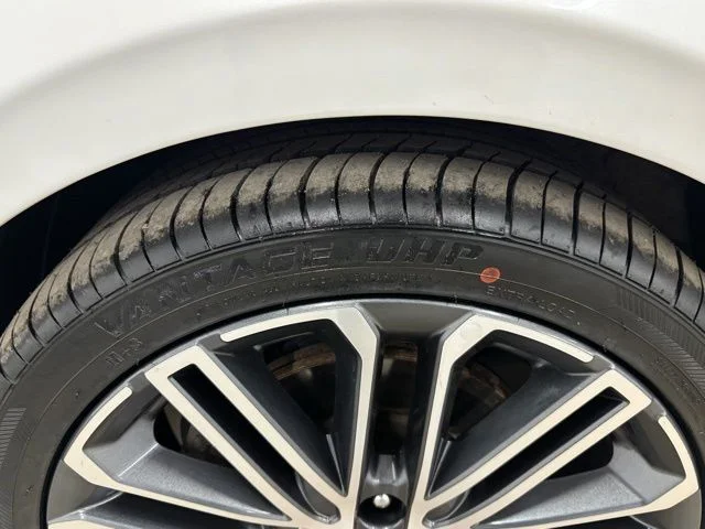 Used 2023 White Kia GT image 8