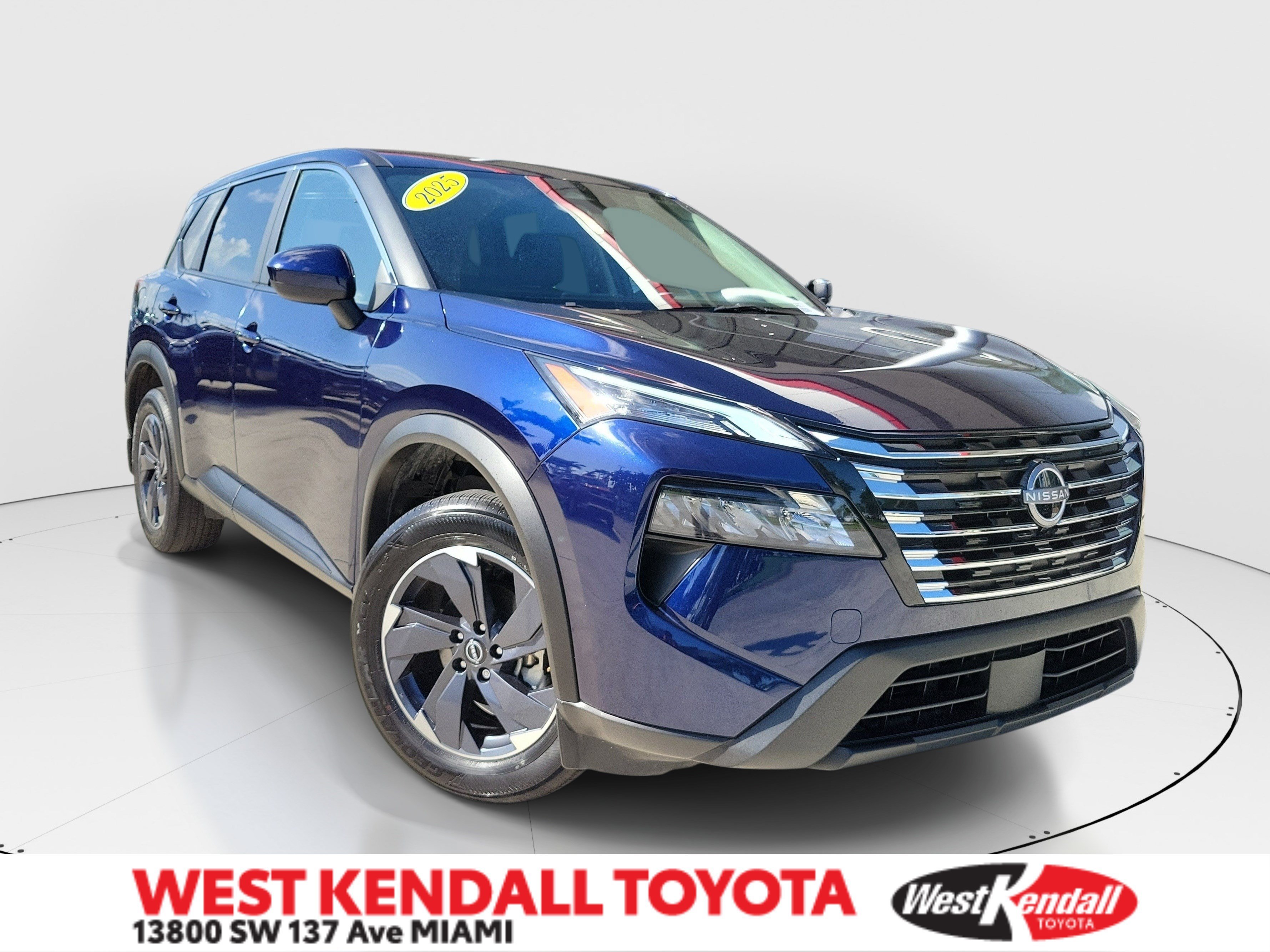 Used 2025 Deep Ocean Blue Pearl Nissan SV image 1