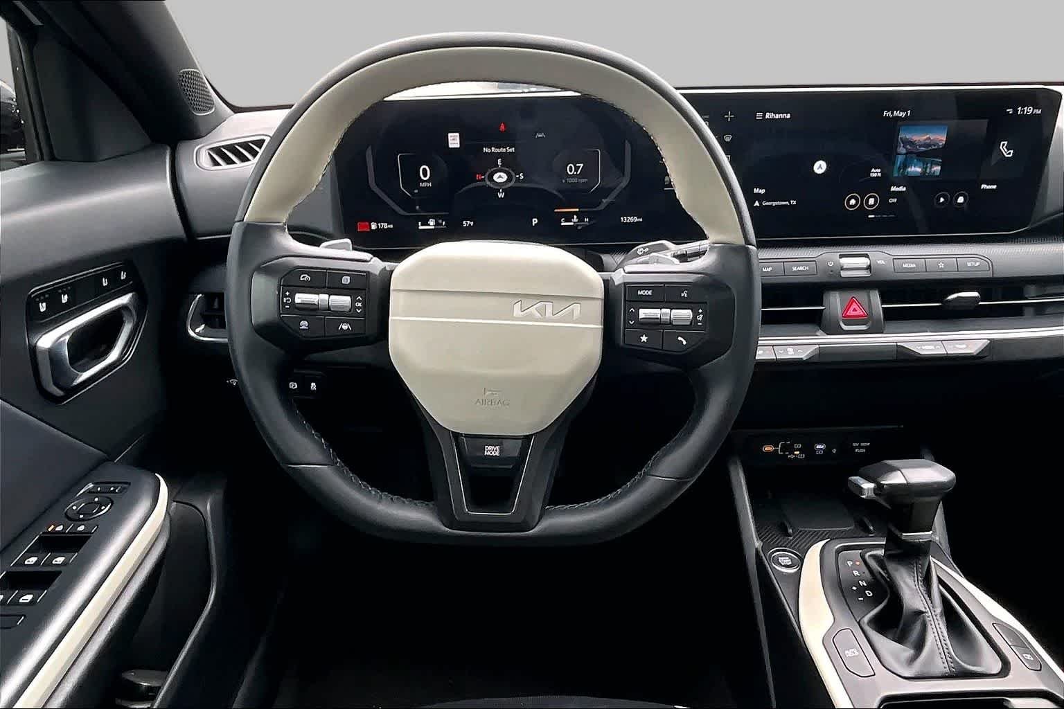 Used 2025 Snow White Pearl Kia GT-Line image 6