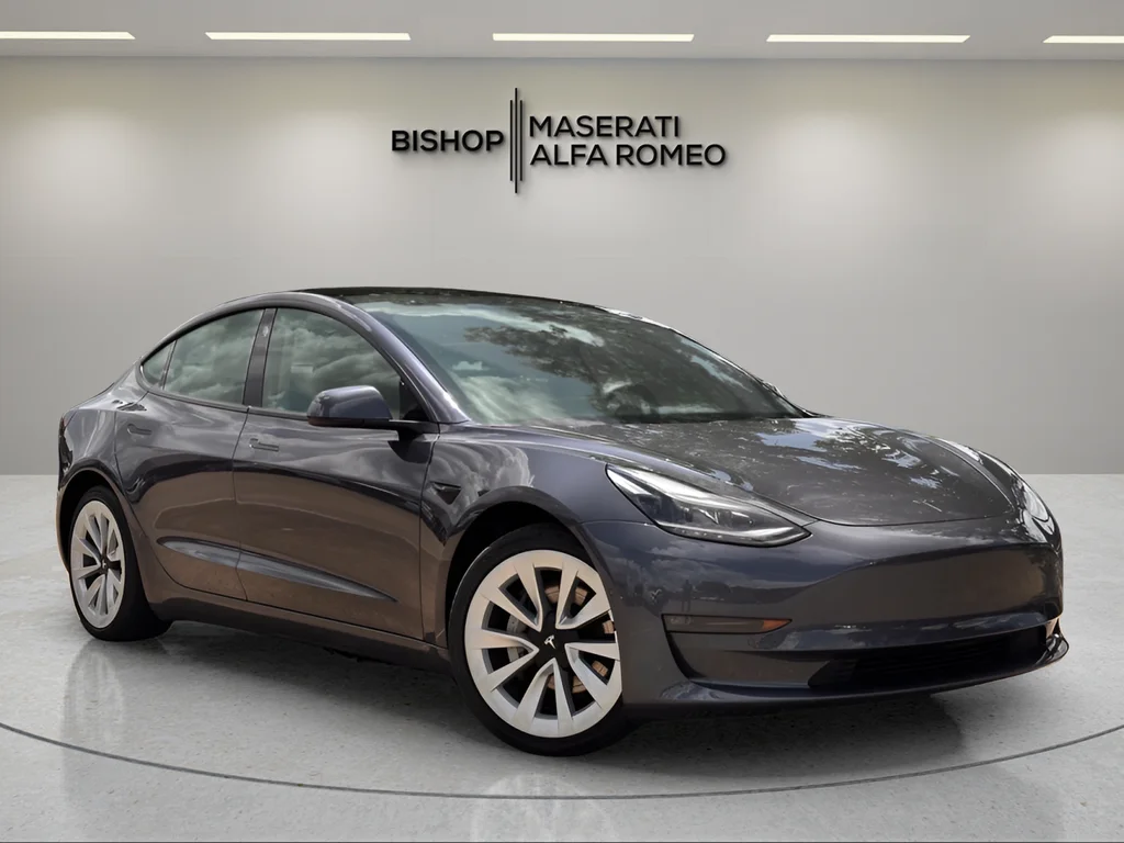 2022 Tesla Model 3 Long Range Dual Motor All-Wheel Drive's photo