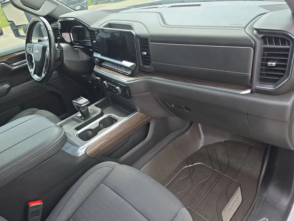 2023 Chevrolet Silverado 1500 LT - Photo 30