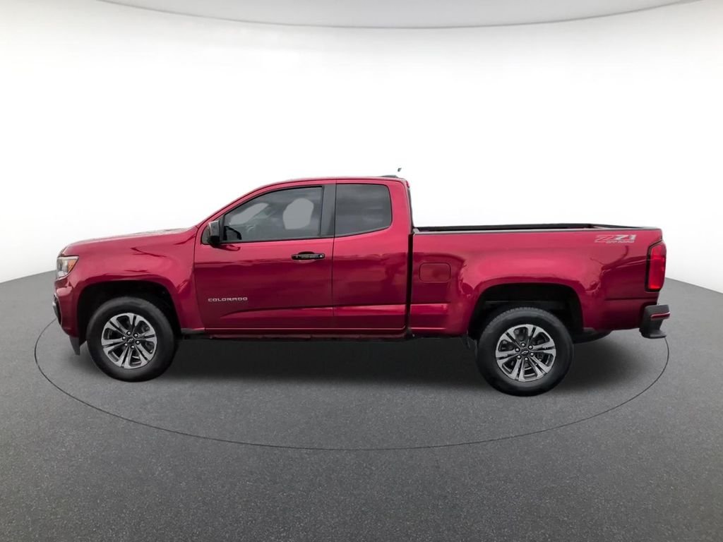 Used 2022 Red Chevrolet Z71 image 13