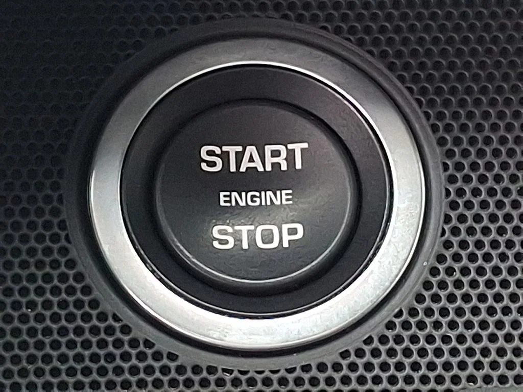 Used 2019 Fuji White Land Rover 3.0L V6 Supercharged HSE image 19