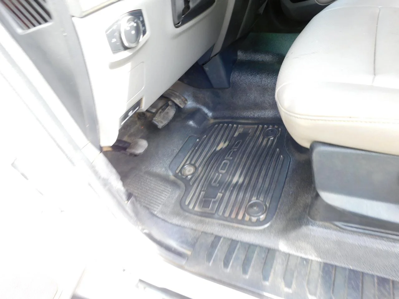 Used 2020 White Ford XL 4WD Crew Cab 6.75 ft Box image 30