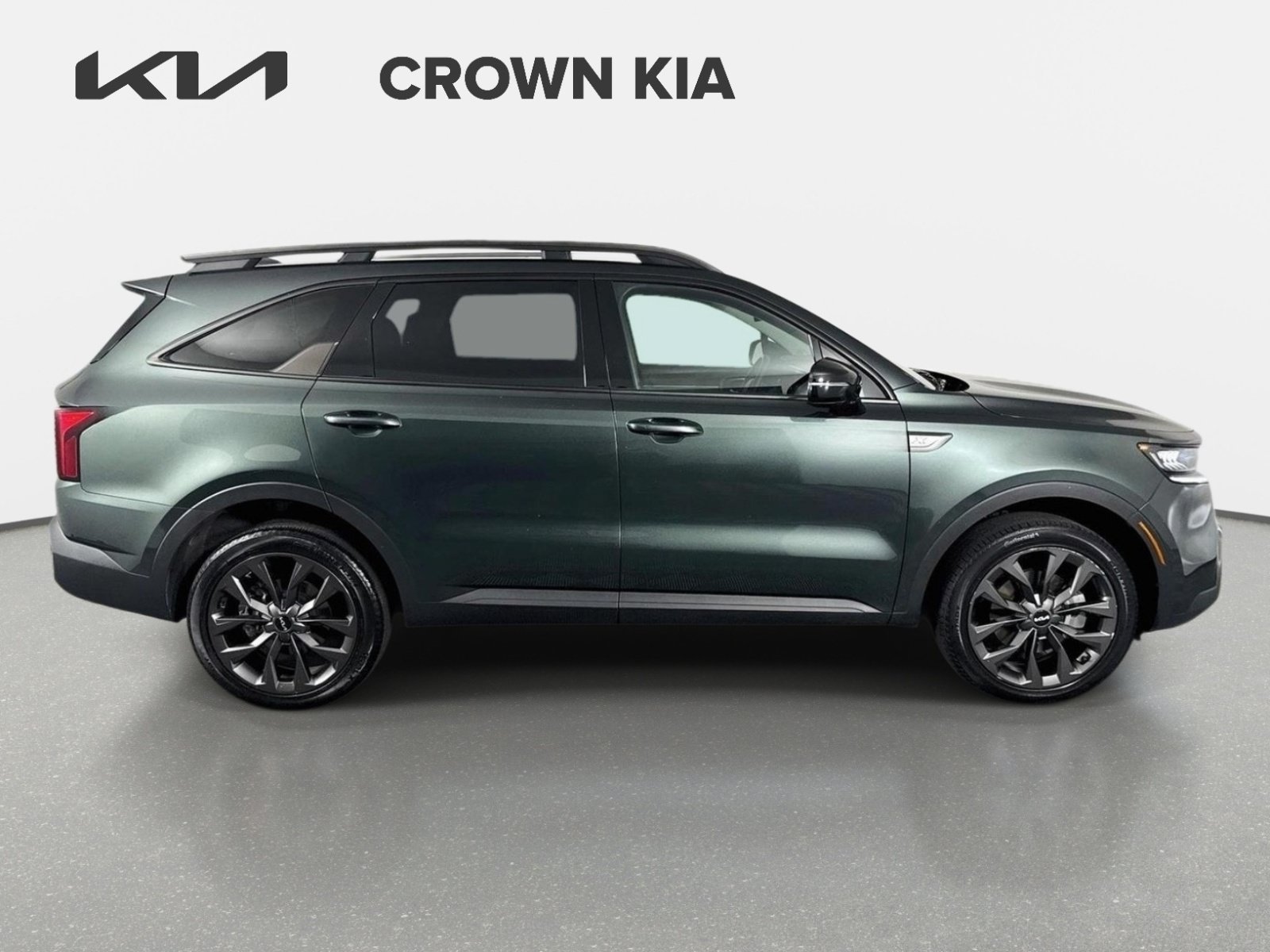 Used 2023 Aruba Green Kia X-Line EX image 4