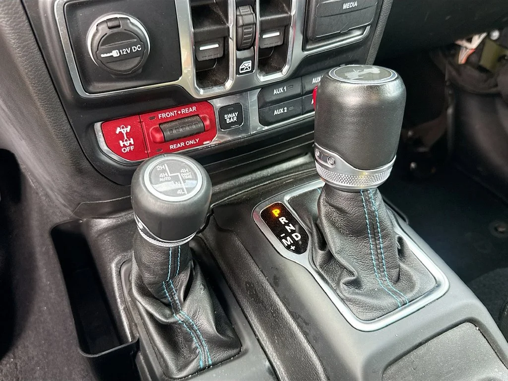 Used 2022 Green Jeep Unlimited Rubicon 4xe image 17
