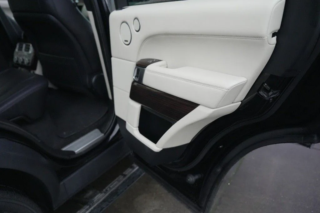 Used 2015 Black Land Rover 5.0L V8 Supercharged image 31