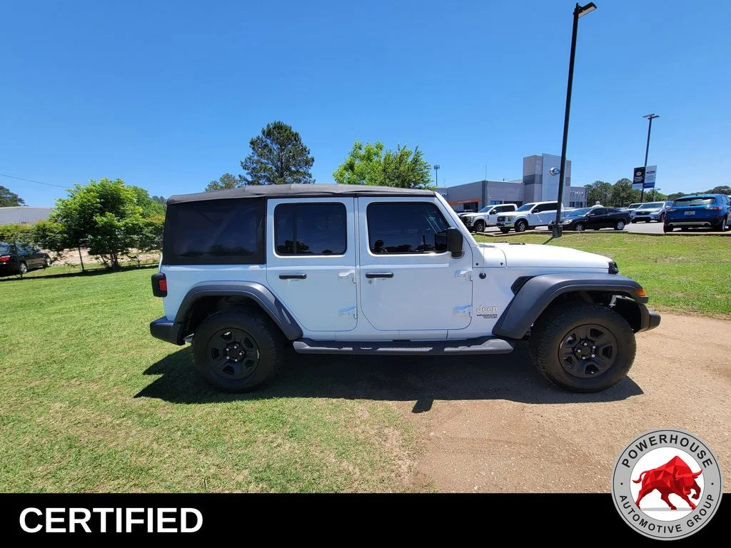 Used 2018 White Jeep Unlimited Sport image 7