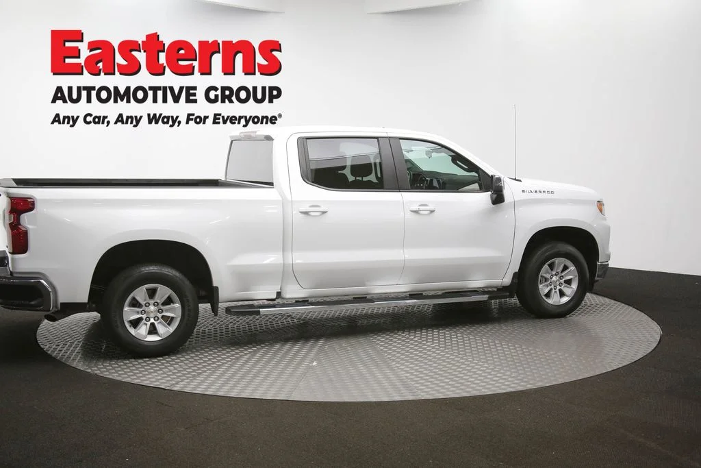 Used 2024 White Chevrolet LT image 40