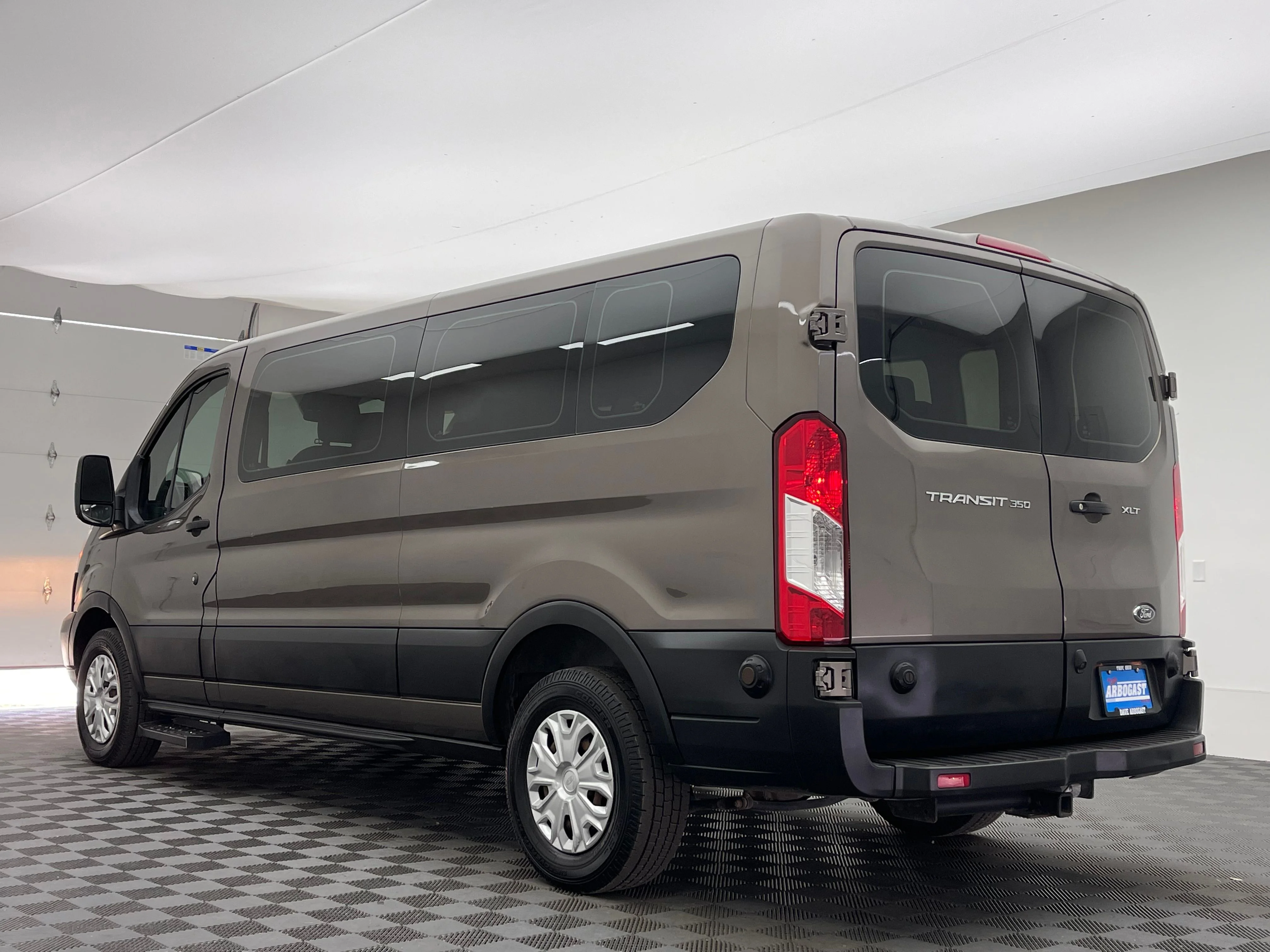 Used 2019 Stone Gray Metallic Ford XLT image 9