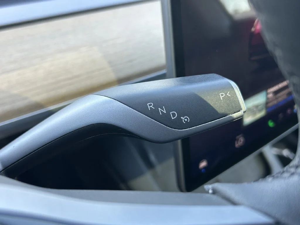 Used 2023 Solid Black Tesla Standard Range image 24