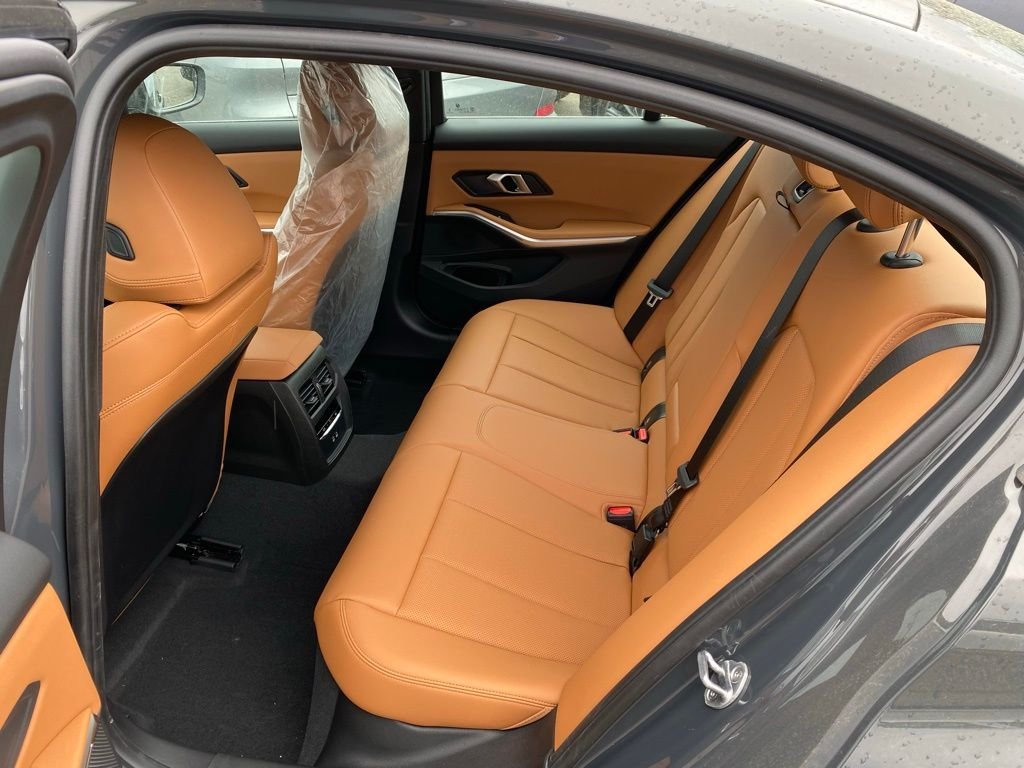 New 2026 Dravit Grey Metallic BMW 330i NA xDrive image 7