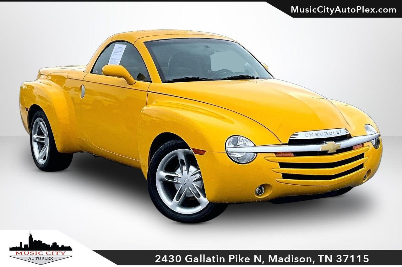 2005 Chevrolet SSR -'s photo