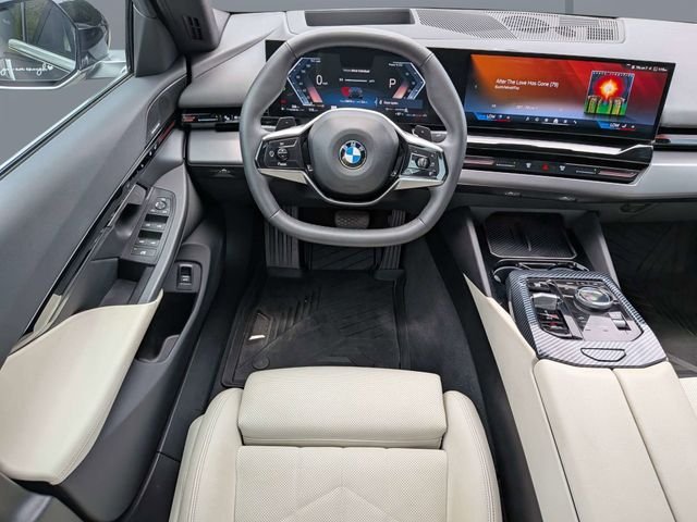 Used 2025 Black BMW 530i image 19