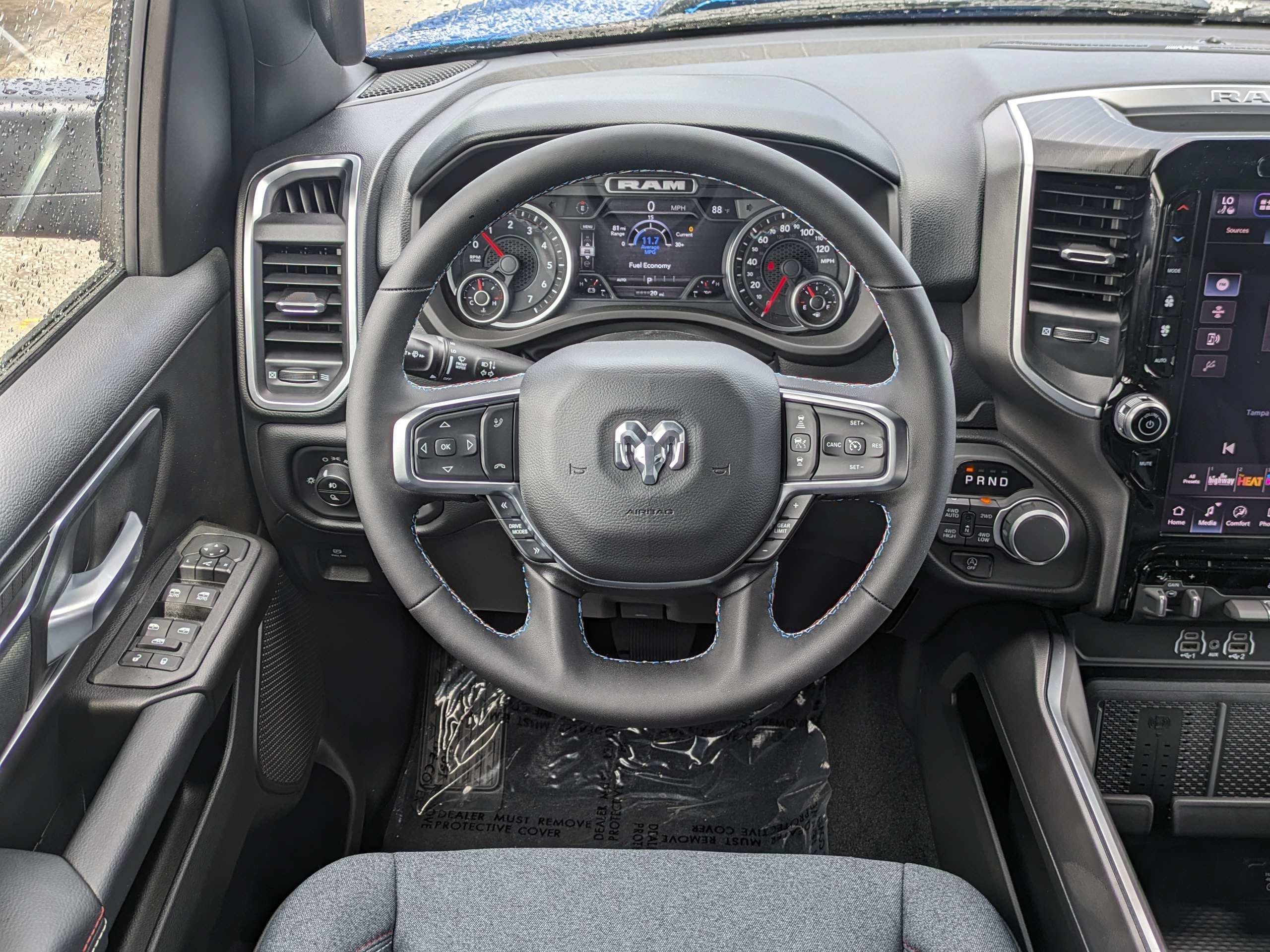 New 2026 Hydro Blue Pearl-Coat Exterior Paint RAM Big Horn/Lone Star image 15