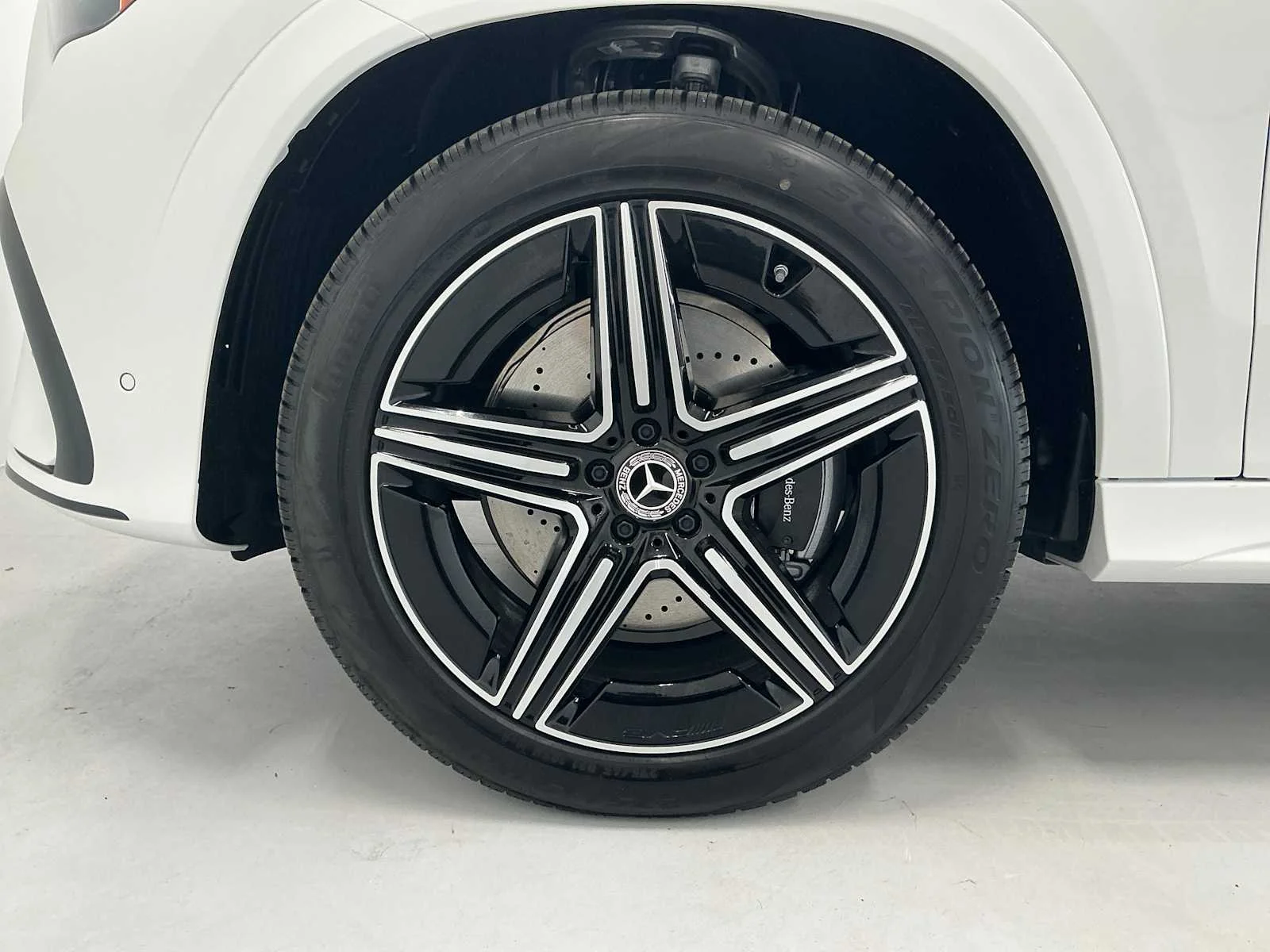 New 2026 Polar White Mercedes-Benz GLE 350 image 17