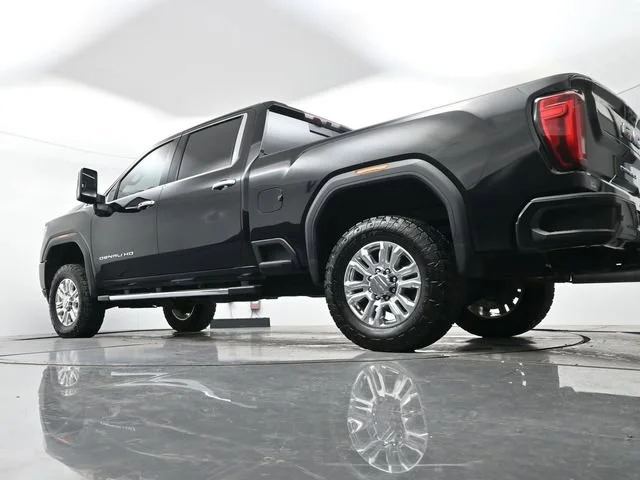 Used 2023 Onyx Black GMC Denali image 28