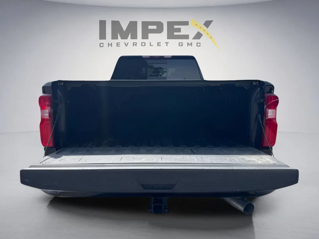 Used 2023 Black Chevrolet High Country DRW image 32