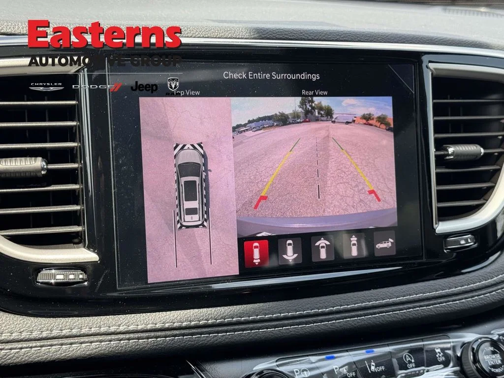 2025 Chrysler Pacifica Select - Photo 21