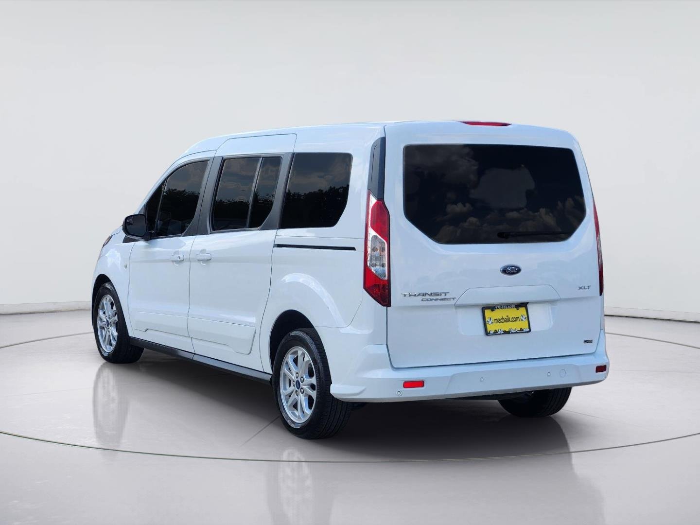 Used 2023 Frozen White Ford XLT image 4