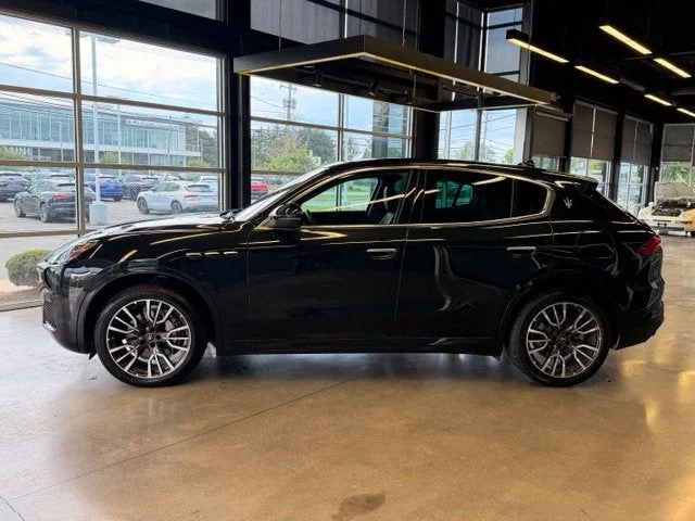 Used 2025 Black Maserati Base image 2