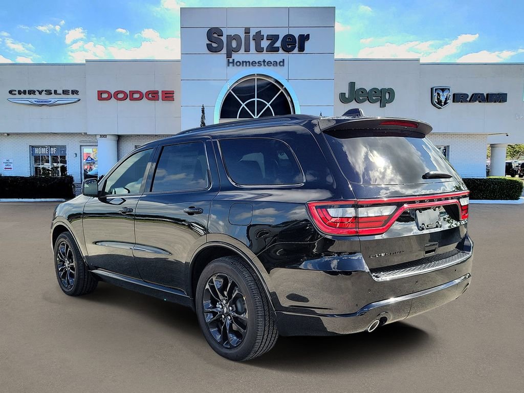 New 2026 Diamond Black Clear-Coat Exterior Paint Dodge GT image 3