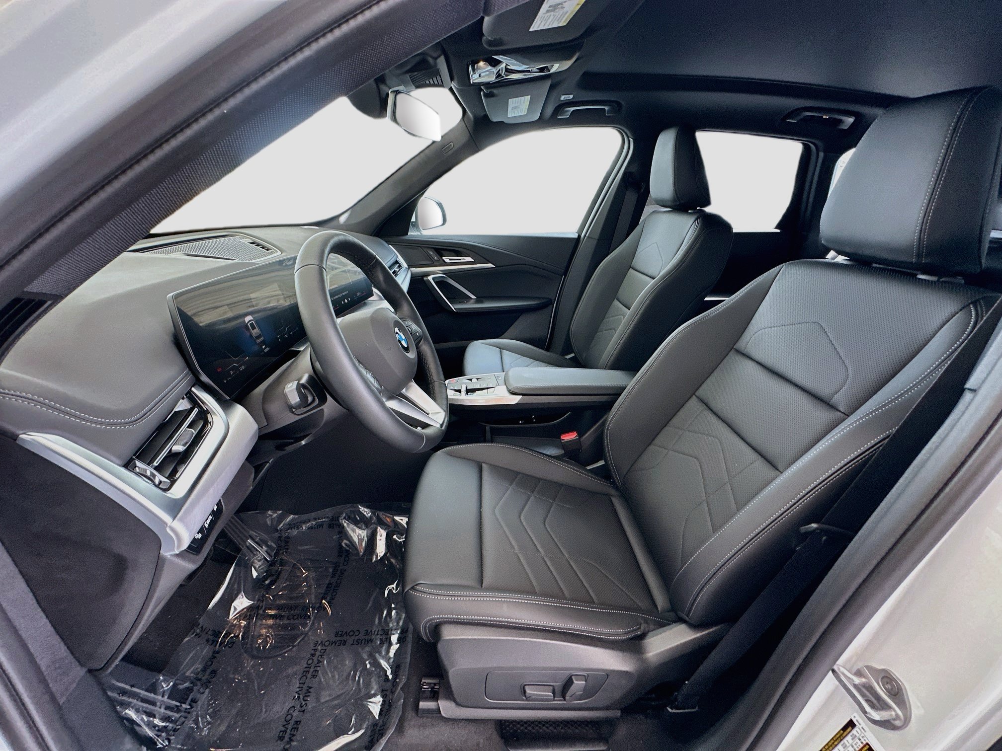 New 2026 Mineral White Metallic BMW xDrive28i image 15