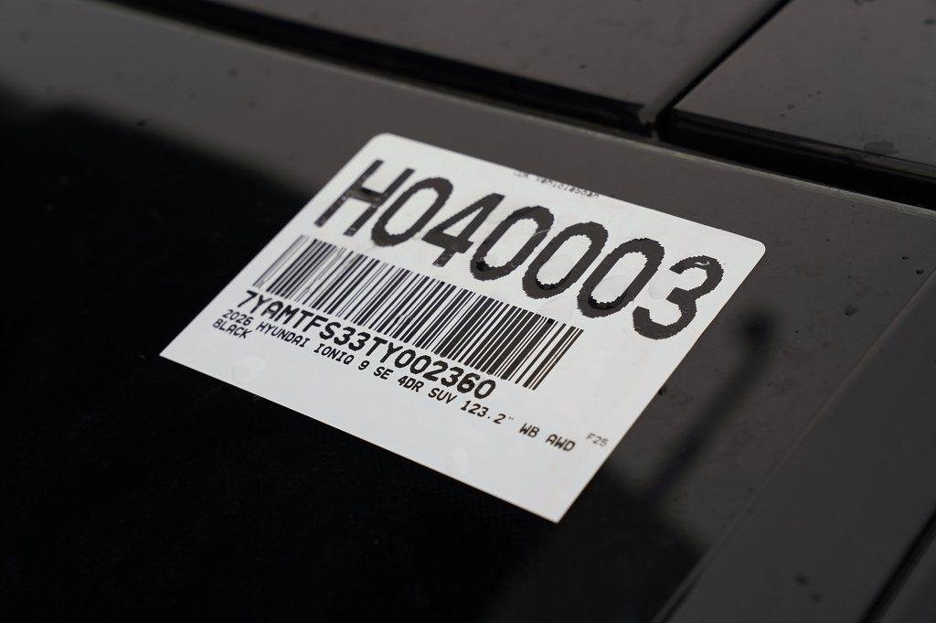 New 2026 Abyss Black Hyundai SE image 24