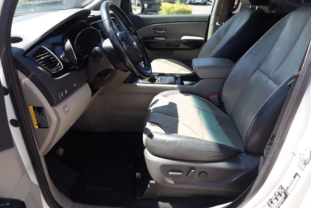 Used 2016 Snow White Pearl Kia EX image 11
