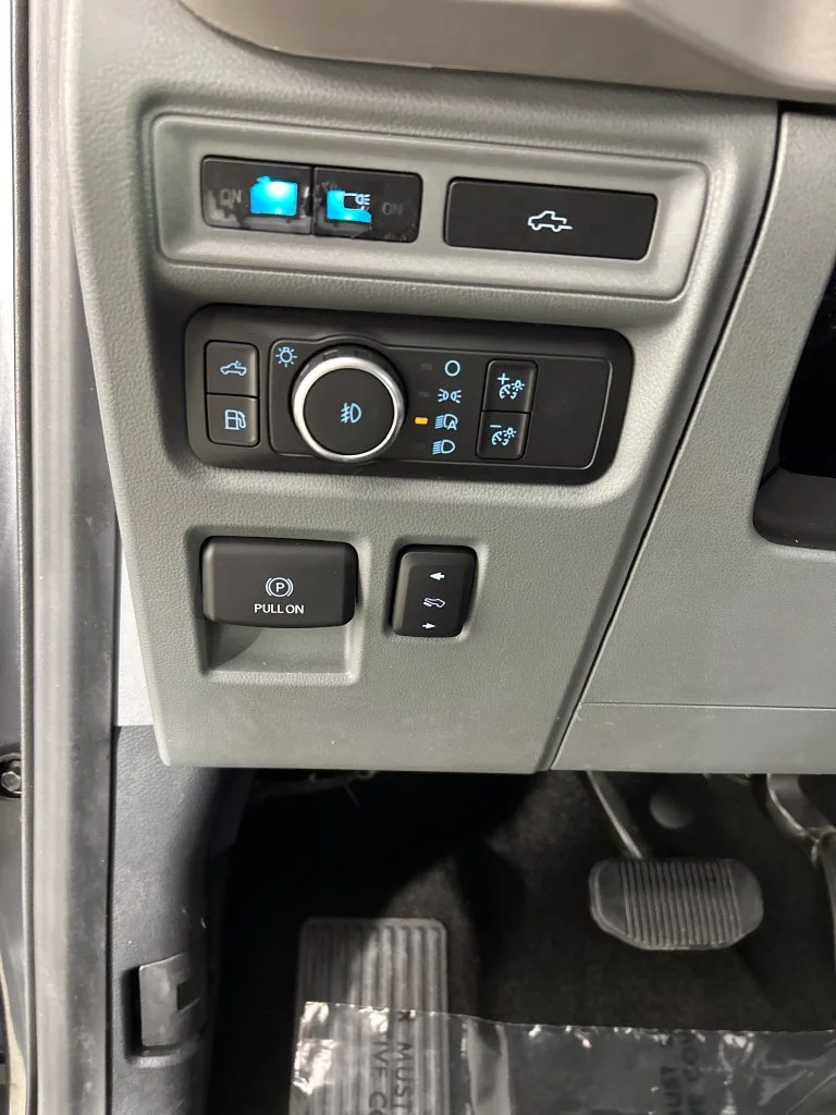 Used 2021 Gray Ford XLT image 14