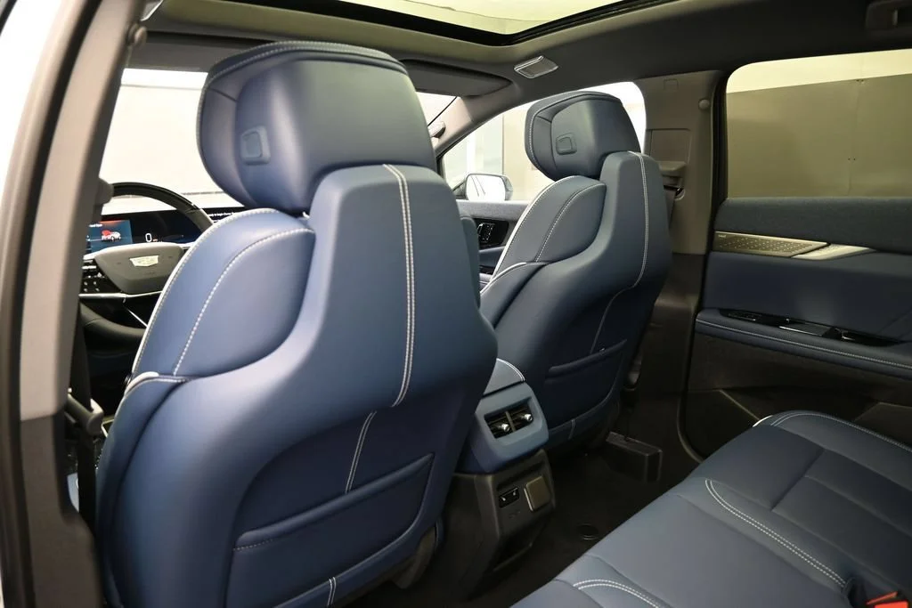 2027 Cadillac OPTIQ Premium Sport - Photo 31