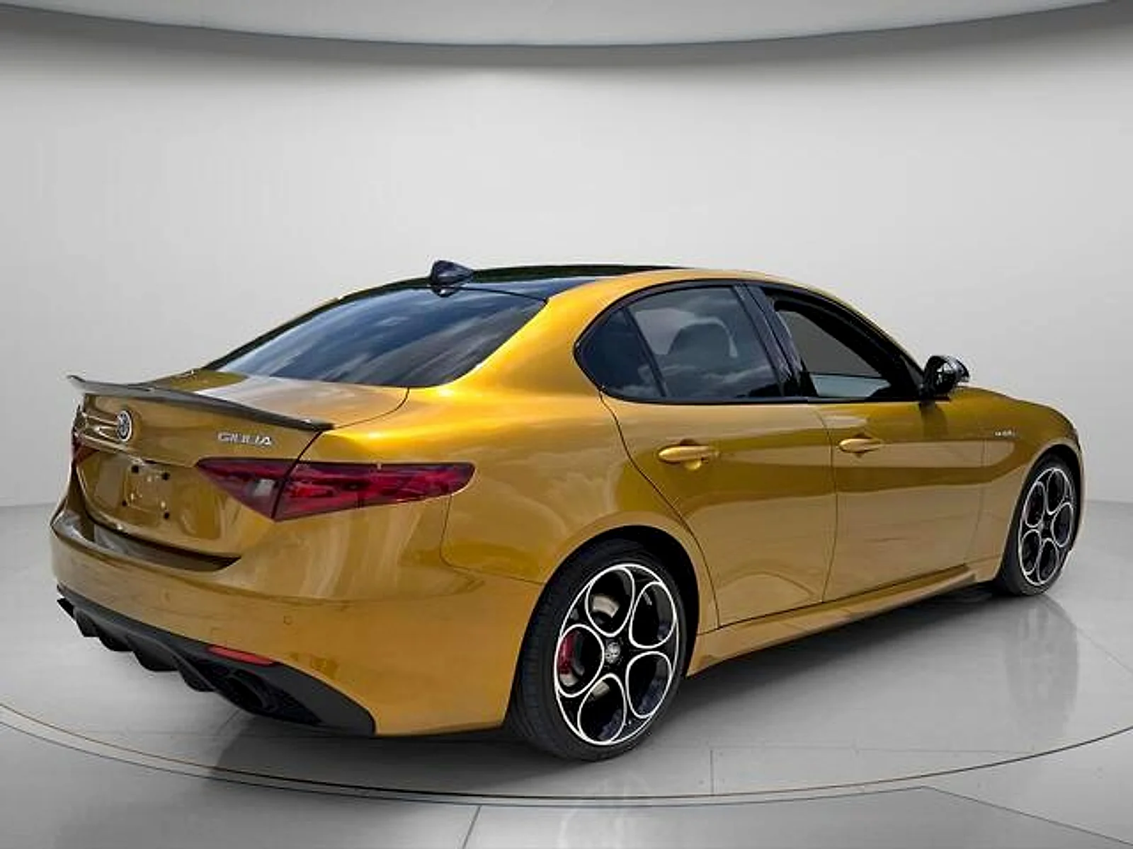 Used 2023 Ocra GT Tri-Coat Alfa Romeo Veloce RWD image 7