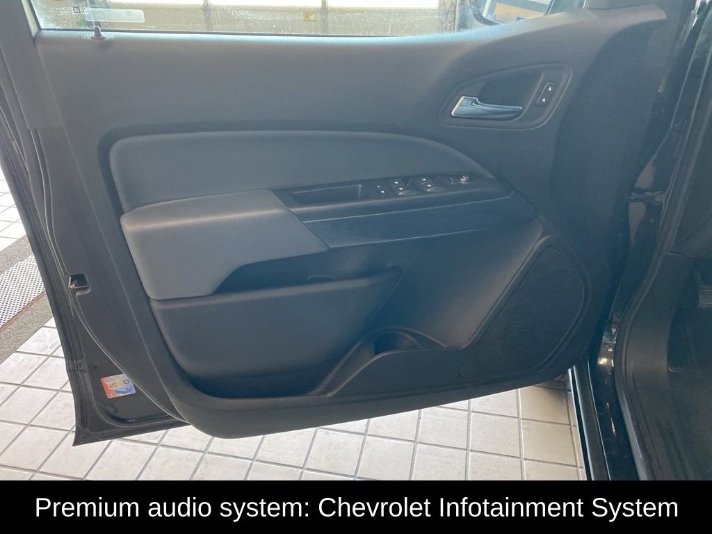 Used 2019 Black Chevrolet Z71 image 9