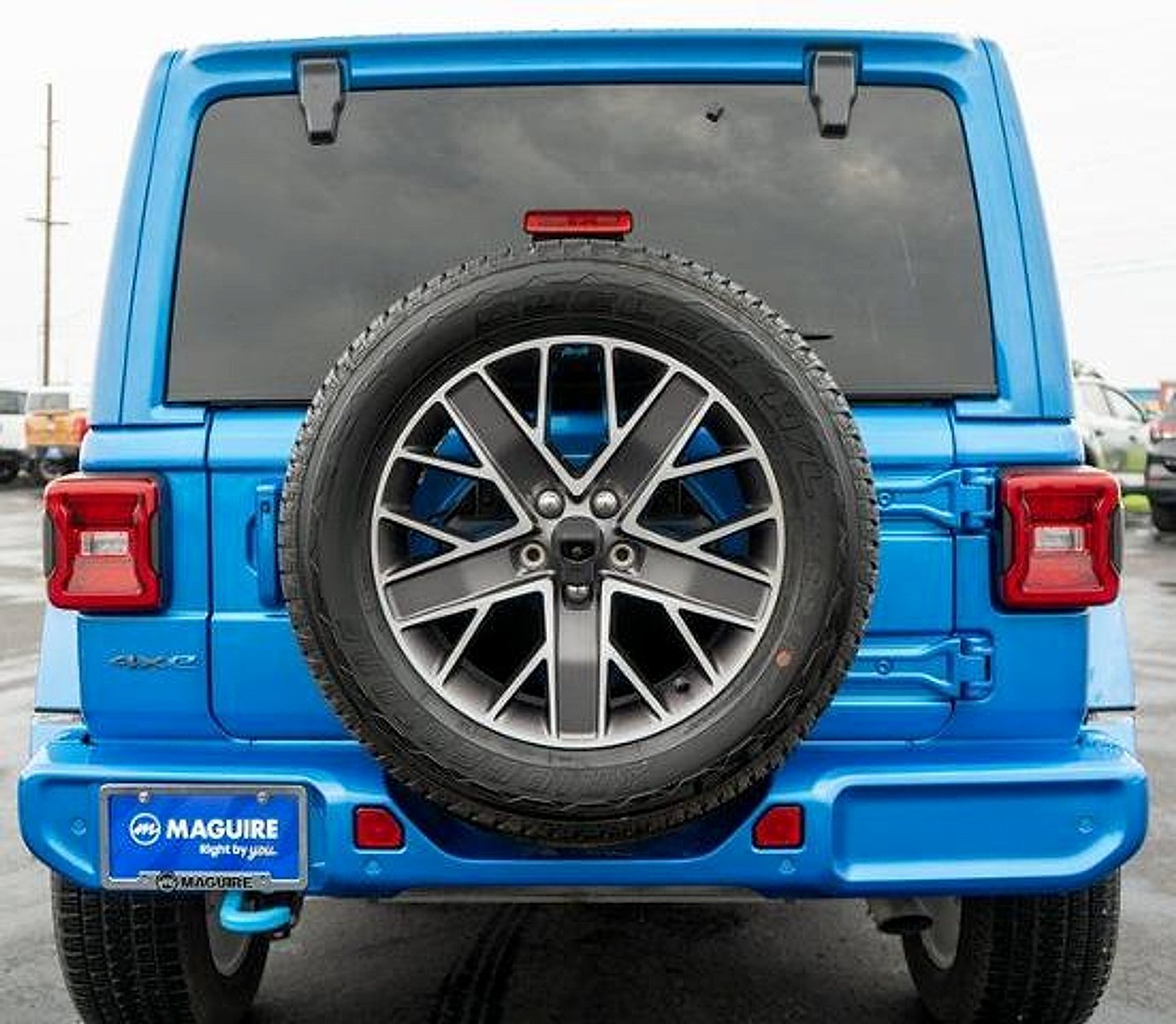 Used 2023 Hydro Blue Pearlcoat Jeep High Altitude 4x4 image 7