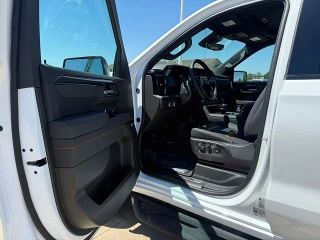 2026 GMC Sierra 1500 AT4 - Photo 10
