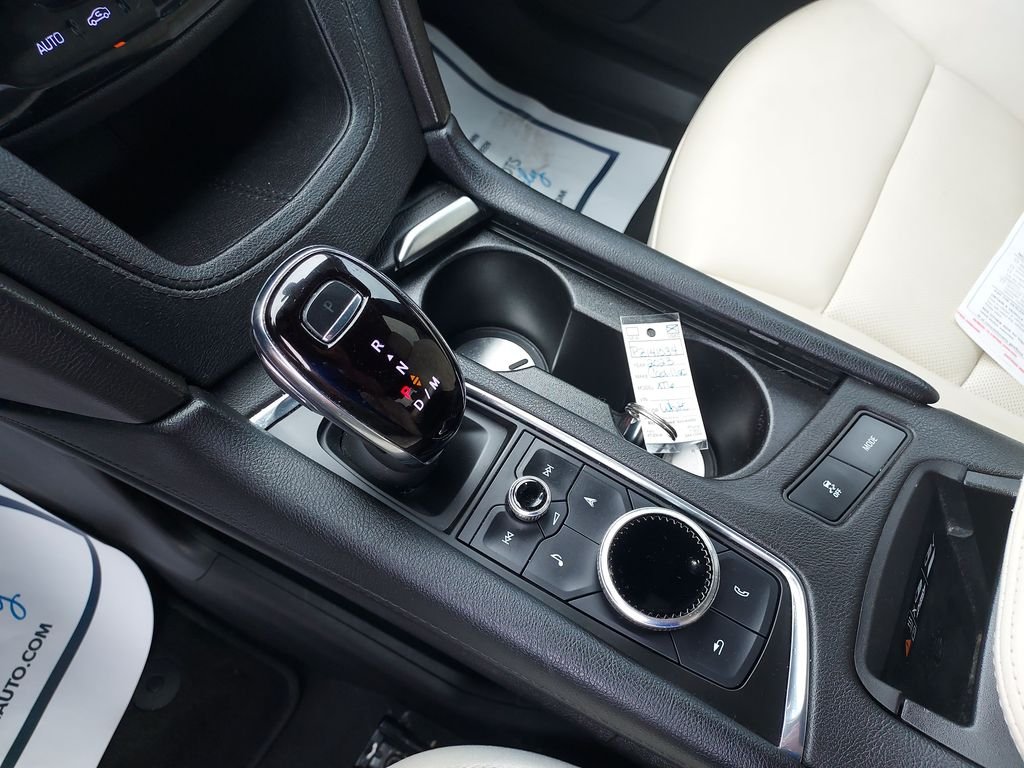 Used 2023 White Cadillac Sport image 27