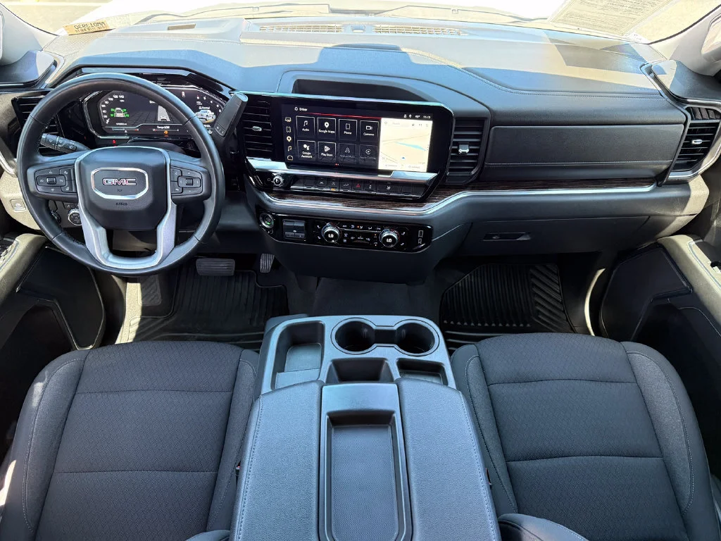 Used 2023 SUMMIT WHITE GMC Elevation image 19