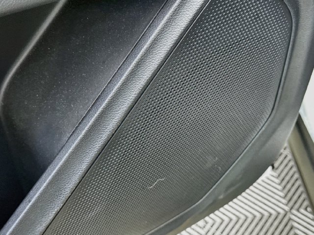 Used 2025 White Metallic Ford ST-Line image 19