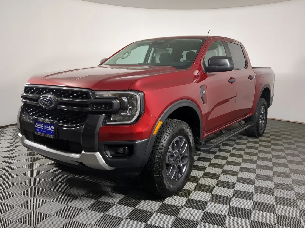 New 2026 Ruby Red Metallic Tinted Clearcoat Ford XLT image 4