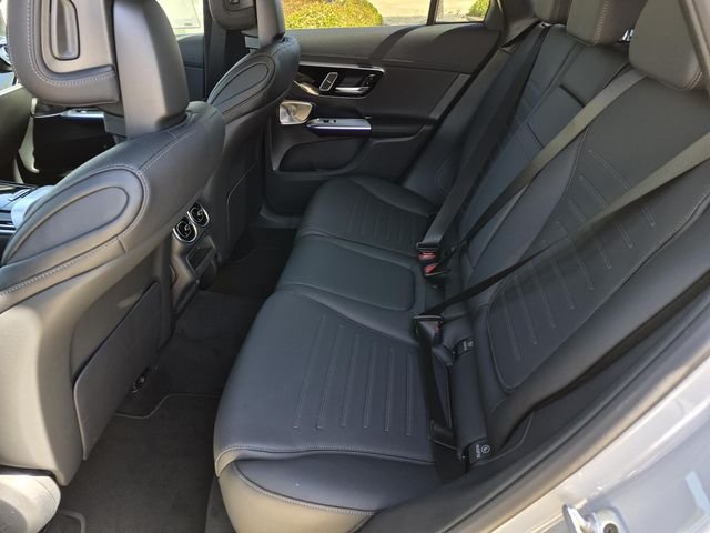 New 2026 MANUFAKTUR Alpine Grey Mercedes-Benz GLC 300 image 17