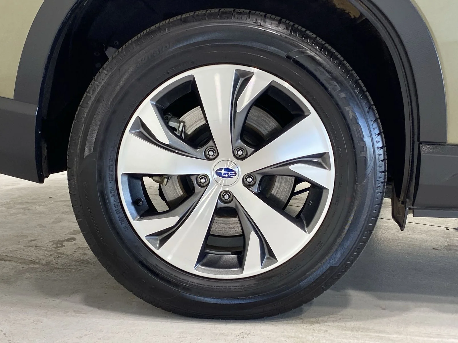 2025 Subaru Ascent Premium - Photo 10