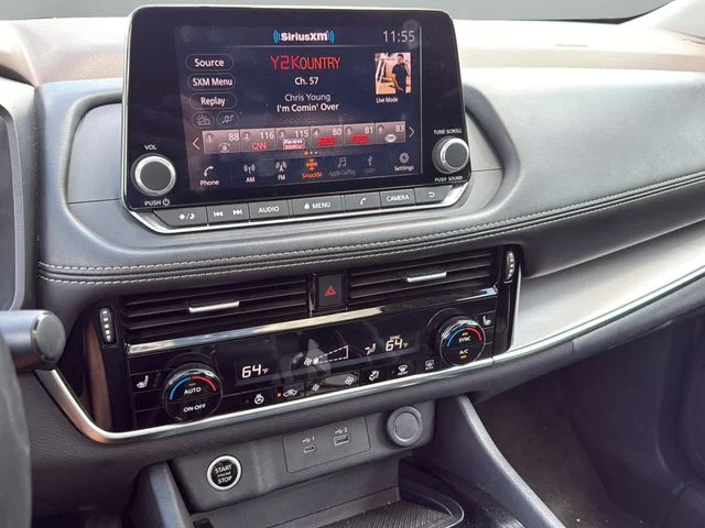 Used 2022 Blue Nissan SV image 19