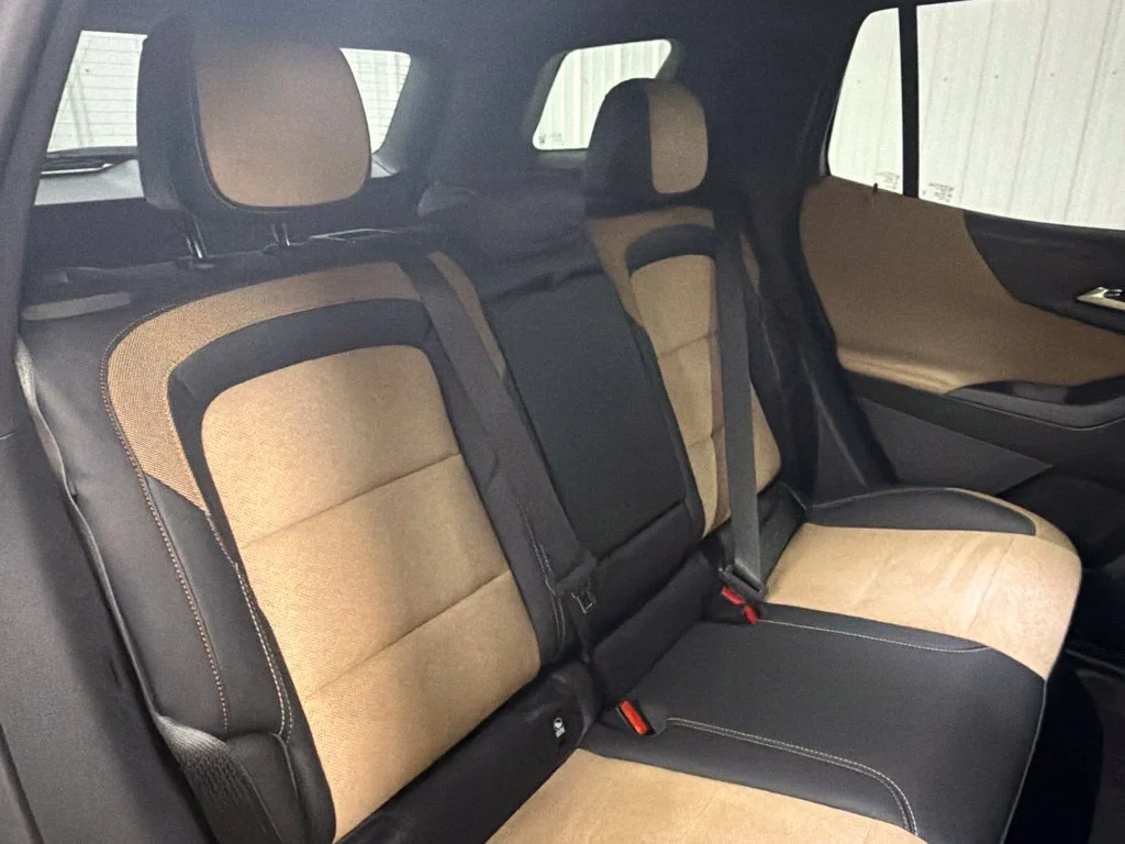 Used 2025 Red Chevrolet ACTIV image 14